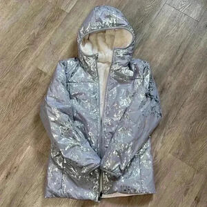 The North Face Girls’ Reversible Mossbud Parka, Large (Size 12)